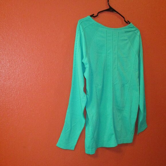 Athleta Woman X Large Green Long Sleeve Soft Warm Comfortable Outdoors Shirt - Picture 5 of 7